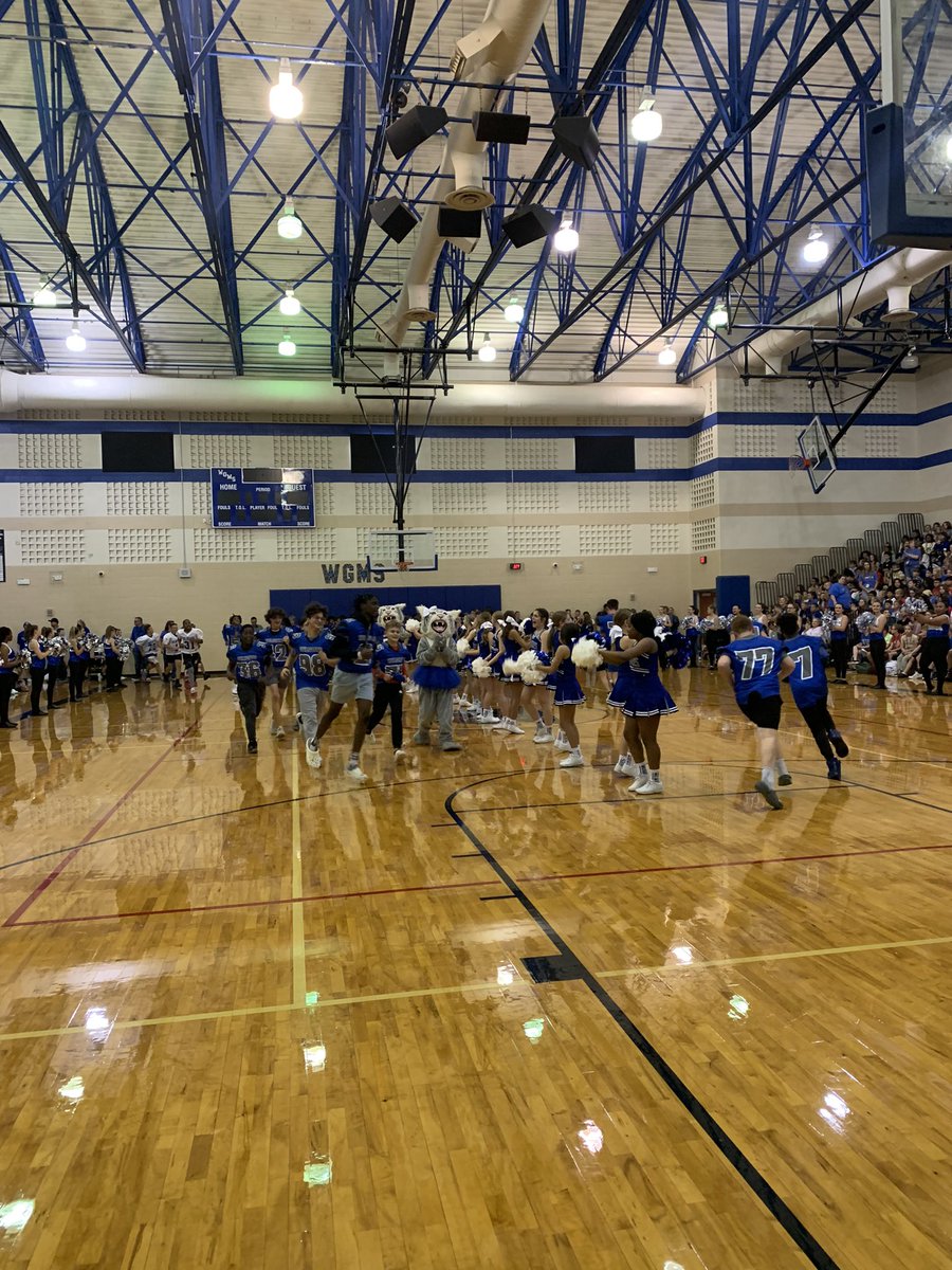 Carly Woolery tweet media