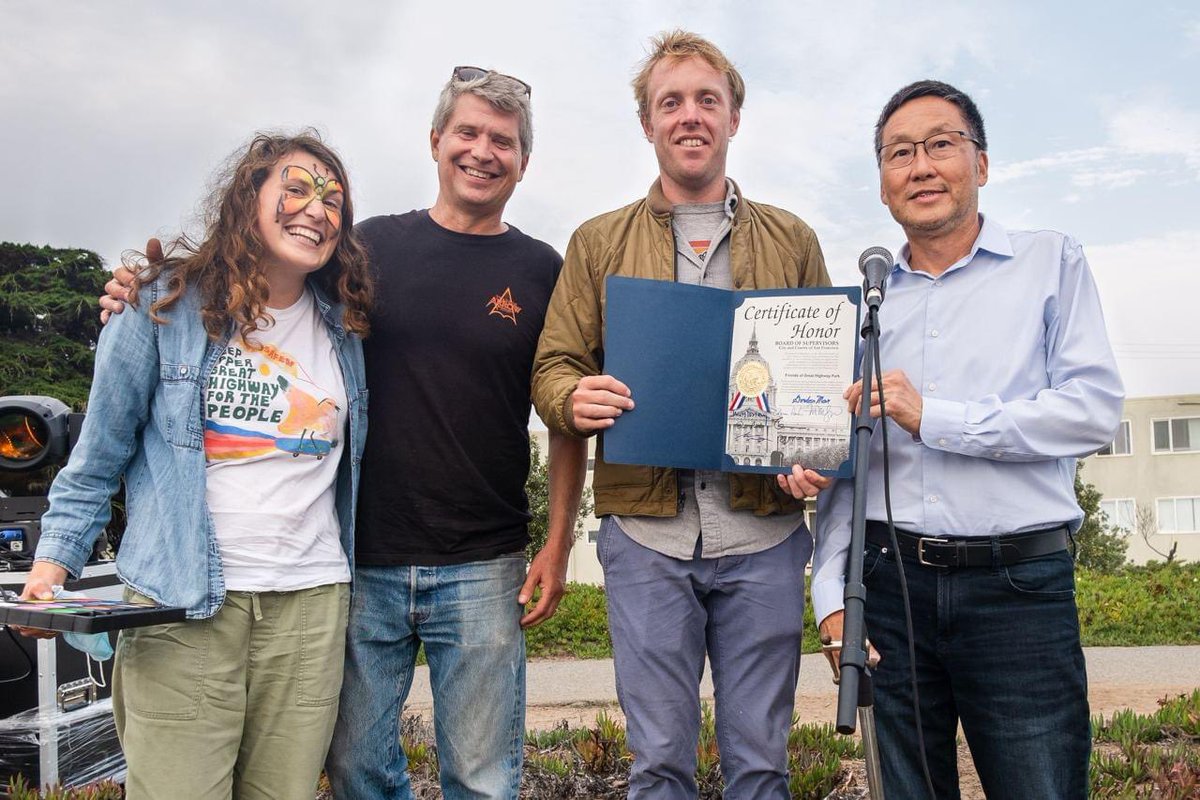 D4GordonMar's tweet photo. Our diverse Sunset community came together to celebrate the Autumn Moon Festival this weekend at three wonderful, hopeful events. Thanks to all the event organizers from Sunset Chinese Cultural District, @GreatHwyPark, @415Sunset, @ParksideTweets & @dearasianyouth
#SunsetStrong https://t.co/FE1PqJdKyo