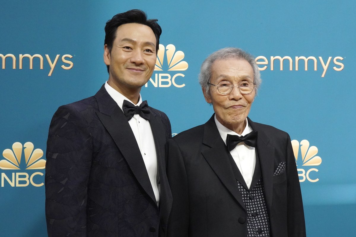 InStyle's tweet photo. ICONS ONLY #Emmys https://t.co/lRi7vsLrii