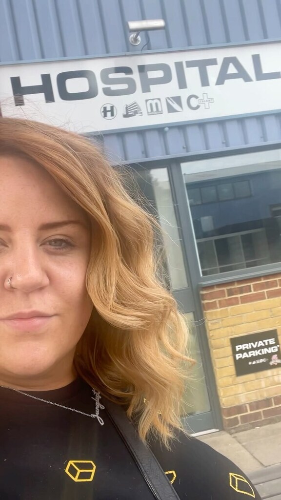 DjEuphonique's tweet photo. Cooking up some goodness with @anaisjan in London today 😅🤪
#dnb #drumnbass #dnbproduction #dnbproducer #studio #hospitalrecords #womenindrumnbass #dnbdjs #dnbforlife #dnbrollers #musicstudio #newartist #bristol #london #music #musicproducer #musicpr… https://t.co/sR8tAslXXG https://t.co/OPGAUBNjJq