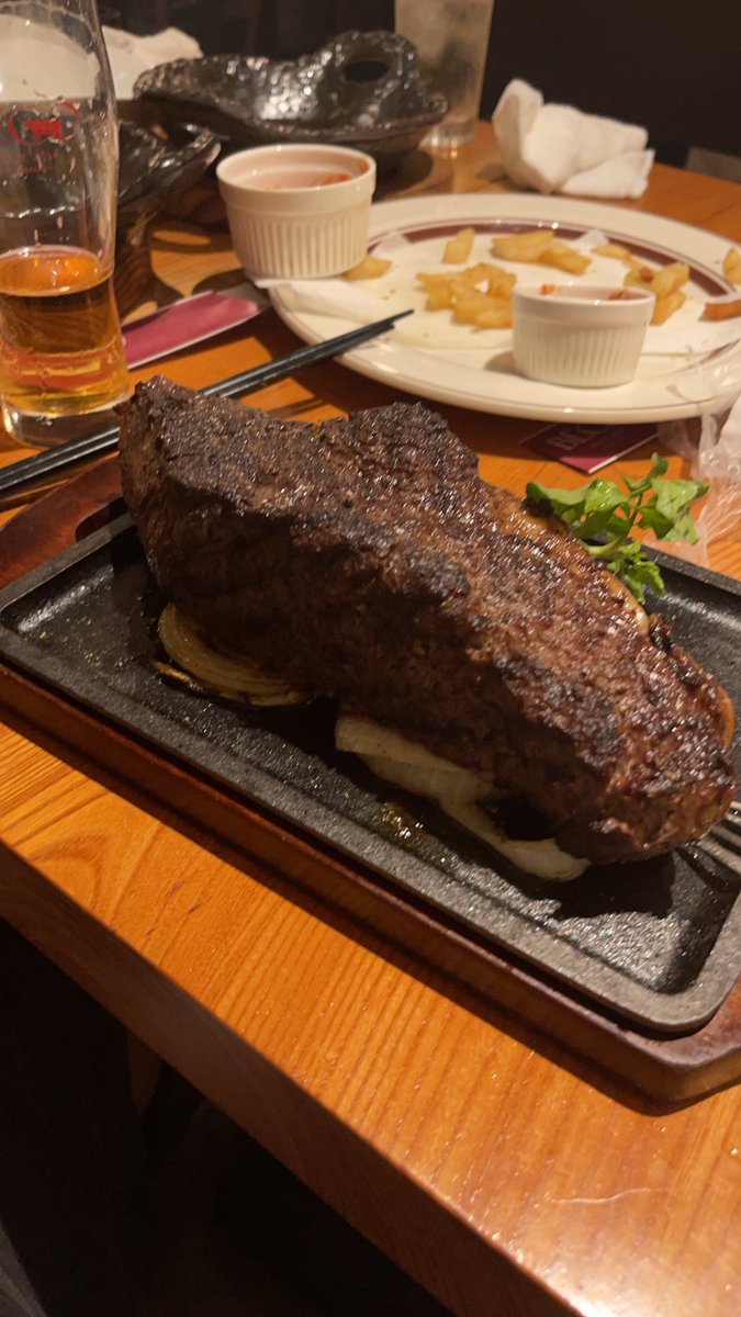 What do you do with 700g of beef? Eat it…. And worry about the consequences later….. and many fiber drinks after! Sweet baby Jesus #JeffCobb #BeefItsWhatsForDinner #SaveATreeEatACow #NJPW