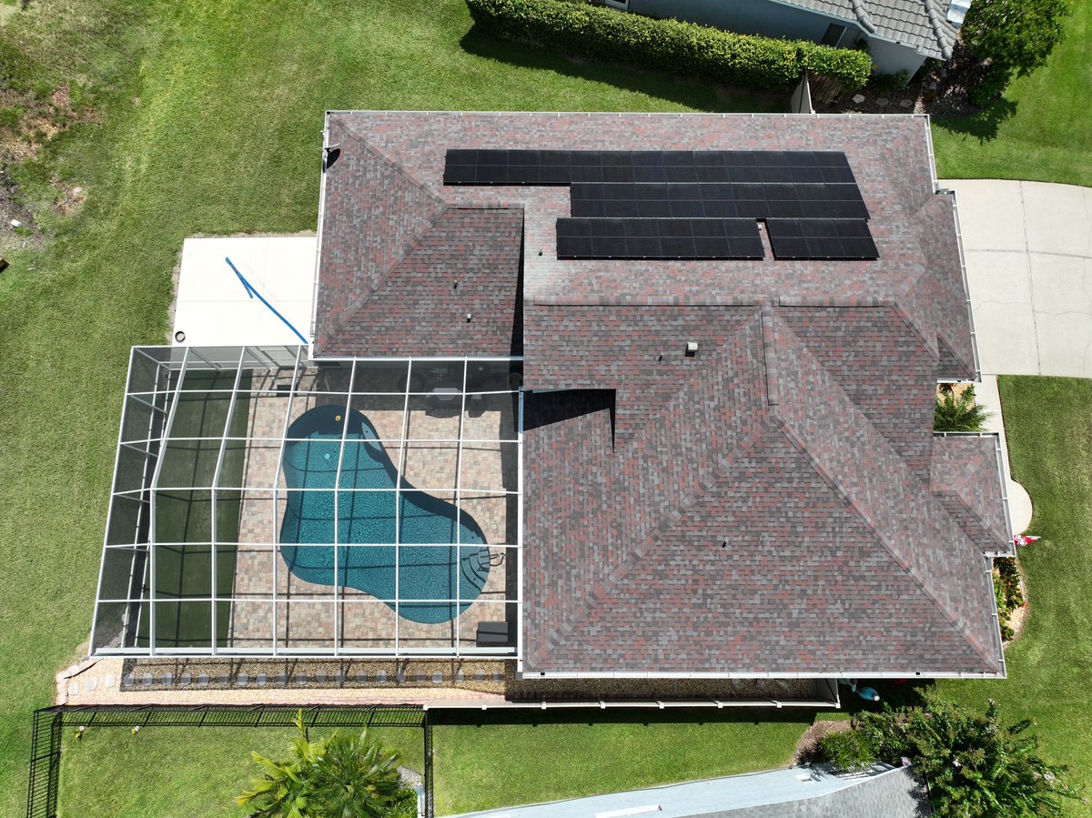 SolarBearCo's tweet photo. Congratulations to Pike family in Tampa, Florida! They said yes to #solar with this beautiful 11.47kW installation.
https://t.co/QApETYwNbM
#solarpower #solarenergy #silfab #enphase #gosolar #gogreen #florida #tampa #solarpanels #solarbear #dronephotography #MondayMotivation https://t.co/lr51Us2F9x