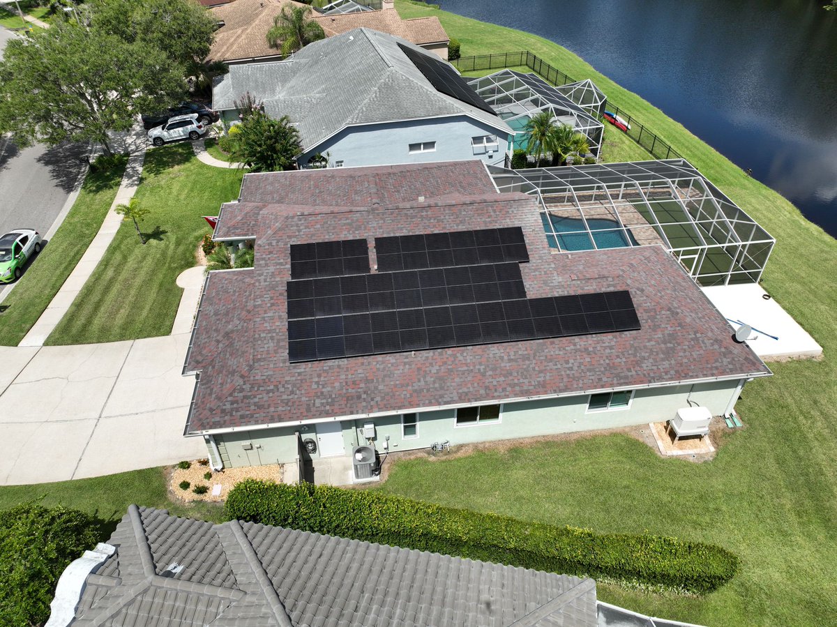 SolarBearCo's tweet photo. Congratulations to Pike family in Tampa, Florida! They said yes to #solar with this beautiful 11.47kW installation.
https://t.co/QApETYwNbM
#solarpower #solarenergy #silfab #enphase #gosolar #gogreen #florida #tampa #solarpanels #solarbear #dronephotography #MondayMotivation https://t.co/lr51Us2F9x