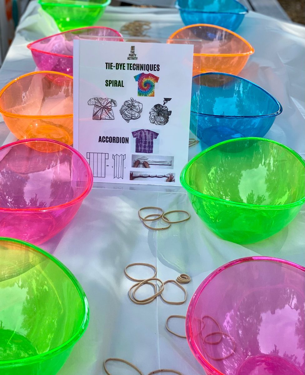 thepartyactvty's tweet photo. Are you ready to tie-dye? 👕 👚 

Click the link in bio to book now ⬆️ 

📱 call 800-890-8852

#thepartyactivity #partyactivity #tiedyeactivity #tiedyepartt #nyckidstiedye https://t.co/gU7iZbTKVB