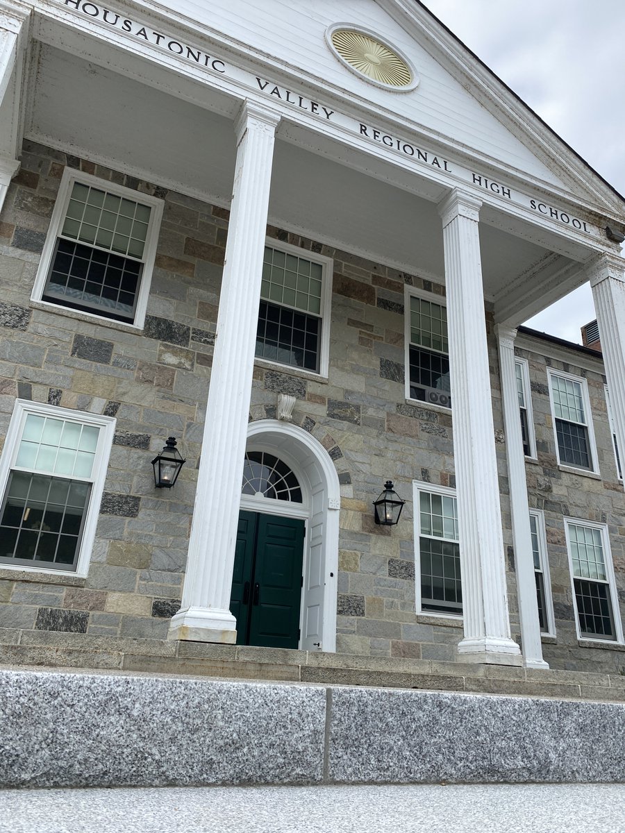 hvrhs's tweet photo. Join us for our Parent &amp; Guardian Open House on Thursday, Sept. 22 at 6:30, when teachers will be available to tell you about our program and facilities. We encourage all of our families to see your high school! https://t.co/xvueGkaX1K