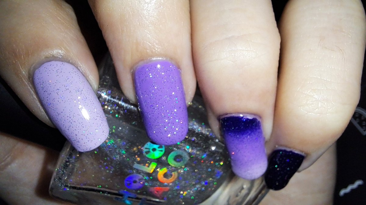 Sunflower_Simsi's tweet photo. The difference 2 years can make 😁😁 never wanted to paint my nails before @nailogical launched @holotaco and now I paint them at least once a week just so I can use all of the pretty colours 😍😍
Ps plz ignore the crappy clean up on my ring finger 🤣🤣 I had to run out after https://t.co/9lrBjoZpbm