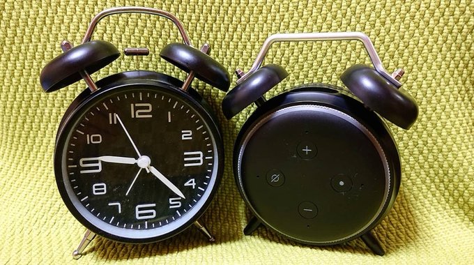 『Alexa, 寝室のライトを点けて』朝起きて最初に発する言葉でそれから１日何も発する事がない日もあるけど、ホテルや友だち!?いや友だちいないから知り合いの家に泊めてもらっても習慣になってるww アレ&hellip;まで言いかけてやめるけど習慣て言うのは無意識でやっちゃうしそれはいまマスクも同じじゃない？