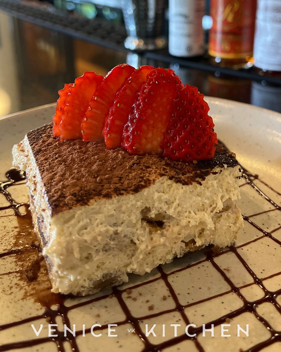 venice_kitchen's tweet photo. Living The Sweet Life 🍓
.
.
.
#VeniceKitchen #Venice #Kitchen #Memphis #Foodies #MemphisFoodies #Wine #Italian #GoodEats #Delicious #foodie #foodiesofinstagram #cheese #foodphotography #memphistn #tennessee #southern #creole #fusion #dinner #dinnertime #lunch #special https://t.co/rLkhapzWEH