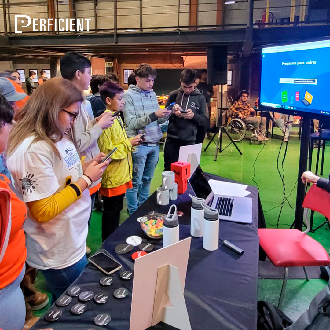 PerficientLATAM's tweet photo. Así vivimos 5 días, en los que juntos apoyamos el futuro de la tecnología de Uruguay, donde chicos de todas las edades pudieron acercarse a la robótica, la innovación y la creación.
#Sumouy #Uruguay #LifeAtPerficient #PerficientLatam #CulturaPerficient #ProudlyPerficient https://t.co/Toy8AKpNg7