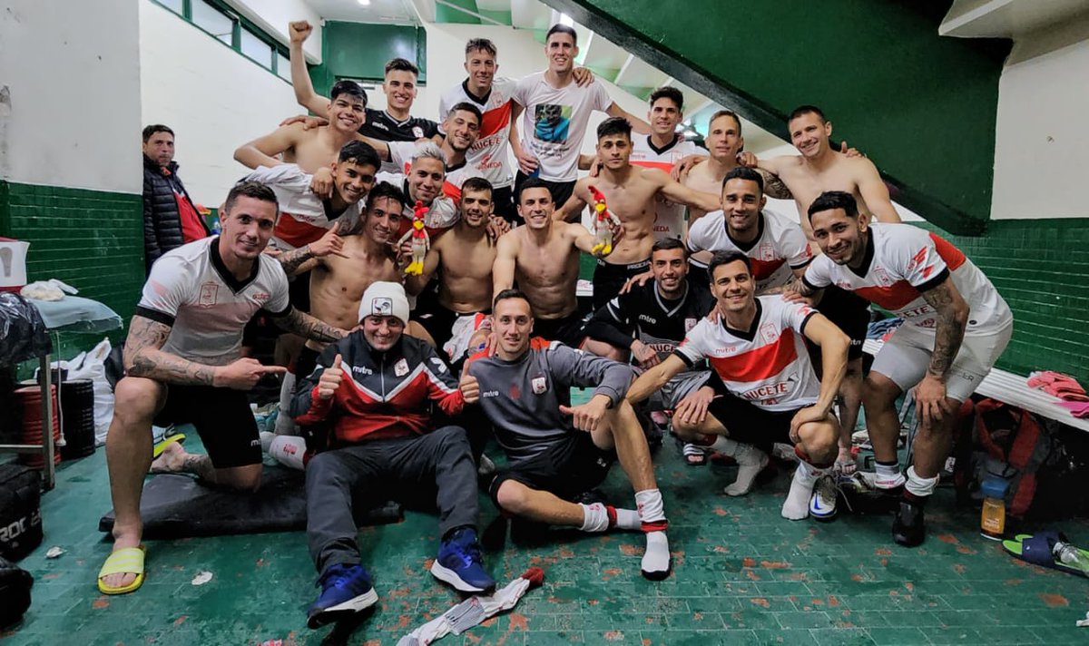 depmoronoficial's tweet photo. Nunca nos den por muertos ¡VAMOS MORÓN!

#VamosGallo🐓 https://t.co/jYKO6miKiX