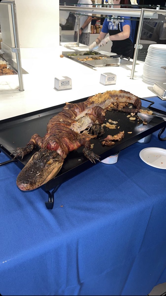 BarstoolUK's tweet photo. Then boys eating well tonight @will_levis 

https://t.co/l4HqwqKqHs https://t.co/Q7EcGEeQA7