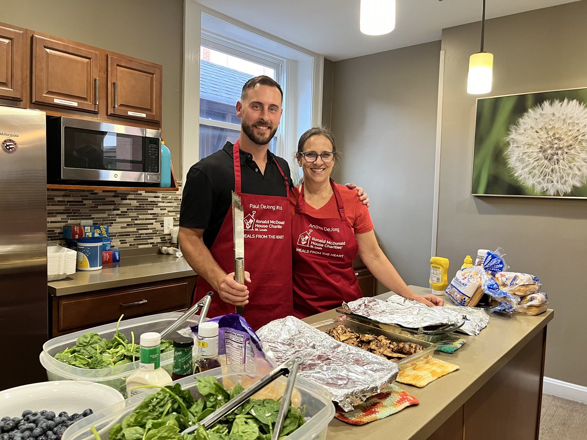 Andrea DeJong tweet media