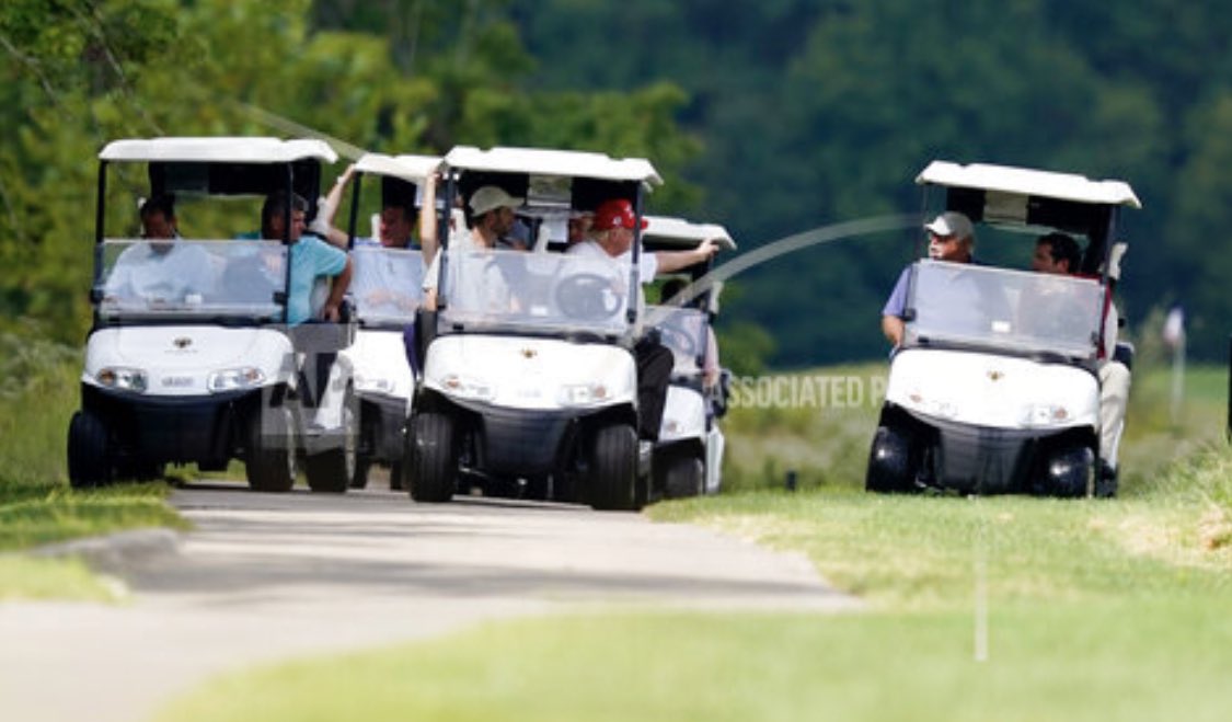 teeNYMD50's tweet photo. @davidmweissman He's at his golf course in Virginia meeting with McCarthy, Nunes, Eric, Trusty, Hannity and others. They're standing in the rain on the golf course w/no clubs and no golf shoes! Looks like a dag on mob meeting! #MAGANuts #TrumpTreason
#TrumpStoleTheDocs
#TrumpisaDisgrace https://t.co/dxLsOuwASk