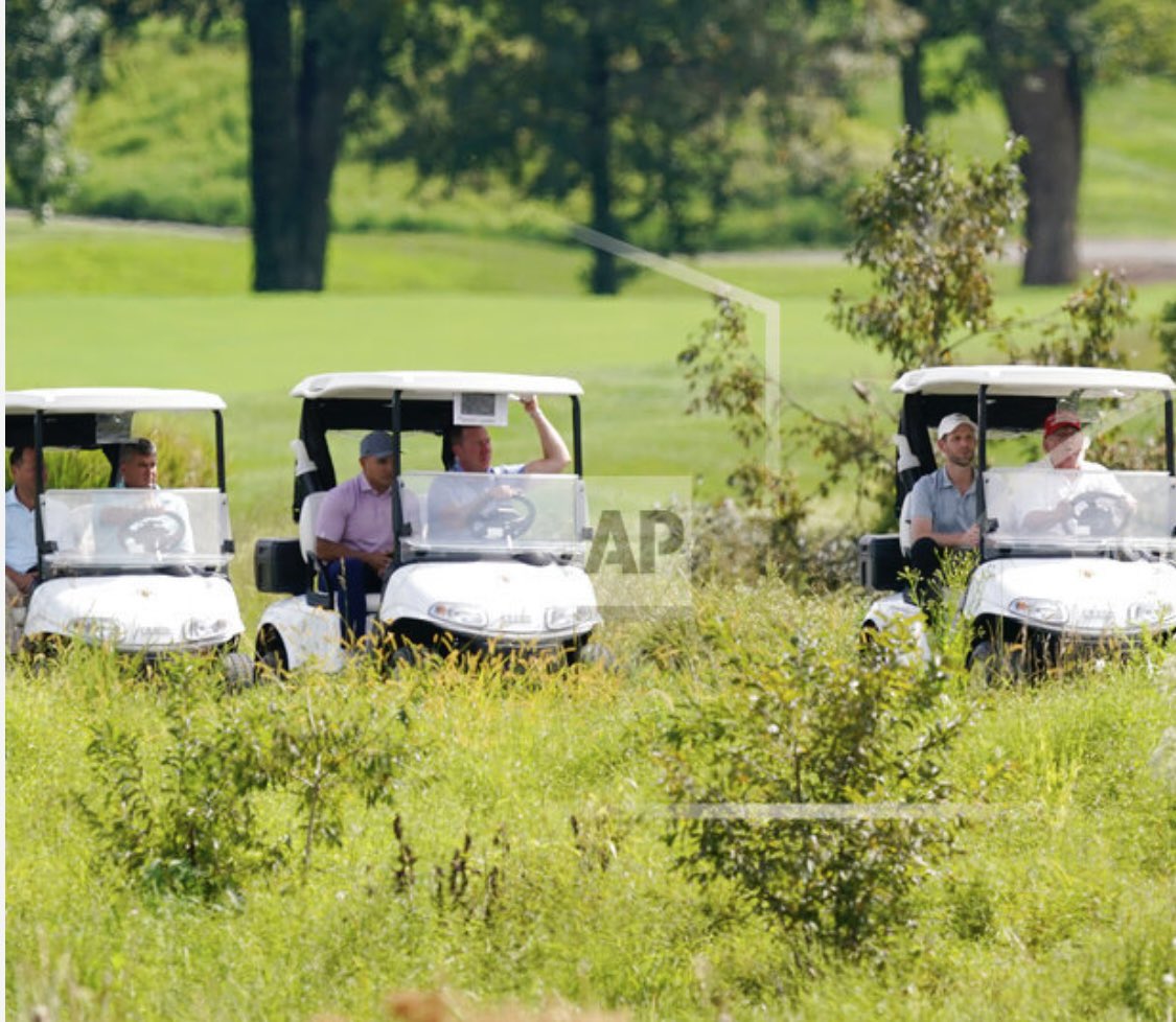teeNYMD50's tweet photo. @davidmweissman He's at his golf course in Virginia meeting with McCarthy, Nunes, Eric, Trusty, Hannity and others. They're standing in the rain on the golf course w/no clubs and no golf shoes! Looks like a dag on mob meeting! #MAGANuts #TrumpTreason
#TrumpStoleTheDocs
#TrumpisaDisgrace https://t.co/dxLsOuwASk