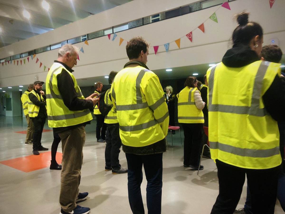 0xCarole's tweet photo. Thank you @edinburgh for this opportunity to be part of the Operation Unicorn as a queue support volunteer. This will be one of the most precious memories in my life. https://t.co/cFMy3MQIMs