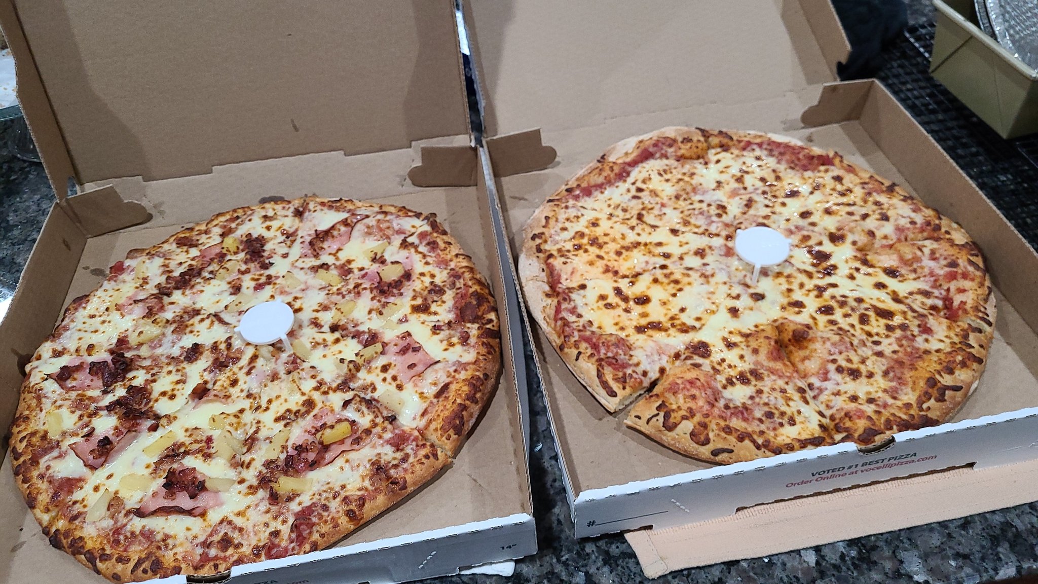 vocelli-pizza-on-twitter-6edwardsfamily-lcps-mercer-mmm-now-those-are-some-delicious-pies