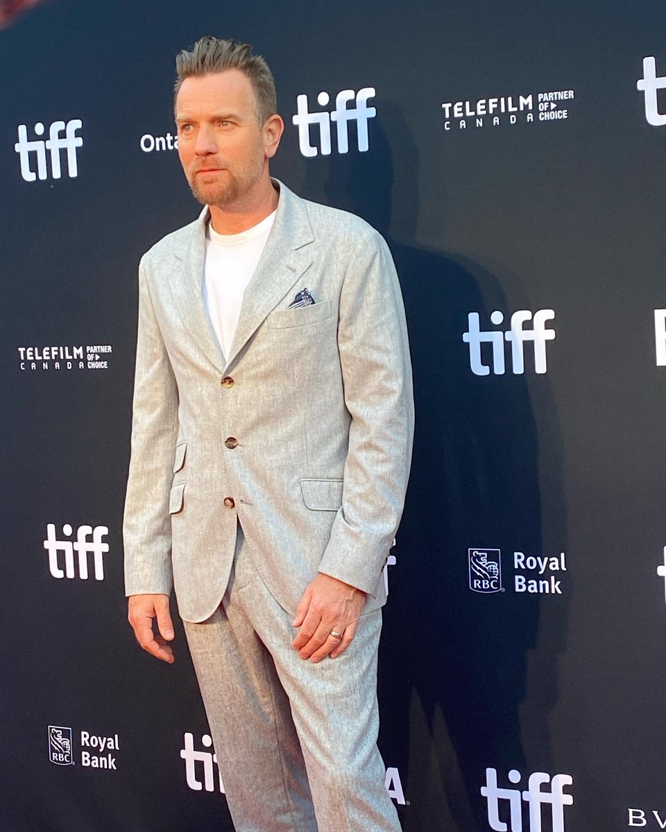 JudithD_NYCGirl's tweet photo. .@TIFF_NET The handsome #ewanmcgregor on the red carpet for the premiere of #raymondandray during #tiff_net. #tiff2022 https://t.co/zGKx1fGQl4