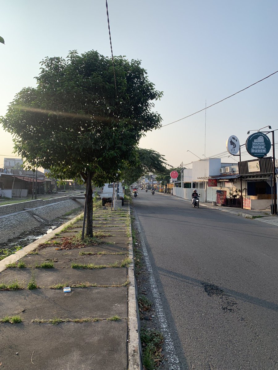 mhdaldyf's tweet photo. Kali ini jalan paginya menyakitkan :) https://t.co/iDf6dcTClh