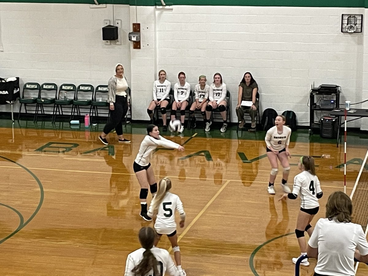 BataviaBMS's tweet image. The BMS volleyball team hosted Felicity tonight! Both 7th and 8th grade had a great night on the court. Congrats to both teams for their victories!