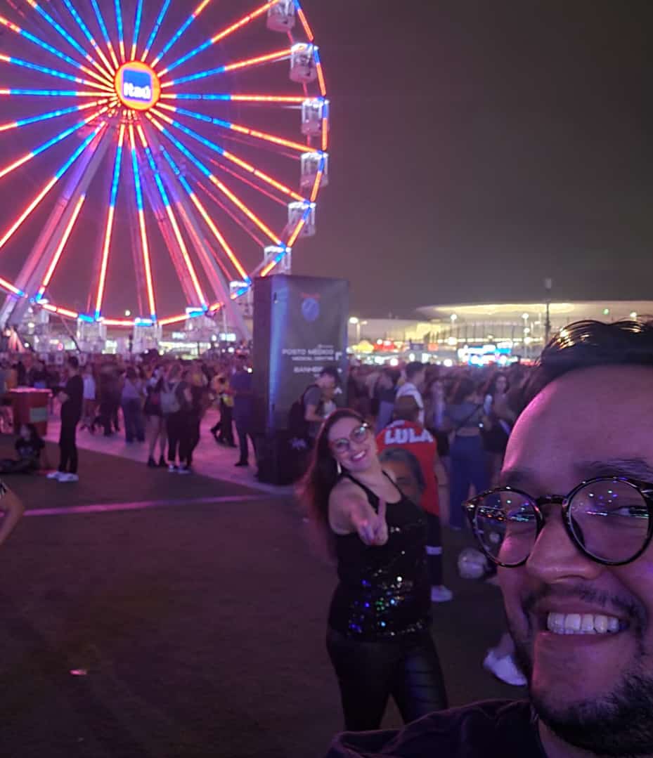 MrsLeg25's tweet photo. Eu, @Dayvandrade e um sinal de que coisas boas estão a caminho. #naoécoincidencia #RockinRio2022 #itaunorockinrio
#lulanorockinrio https://t.co/8A68ZnaqSa