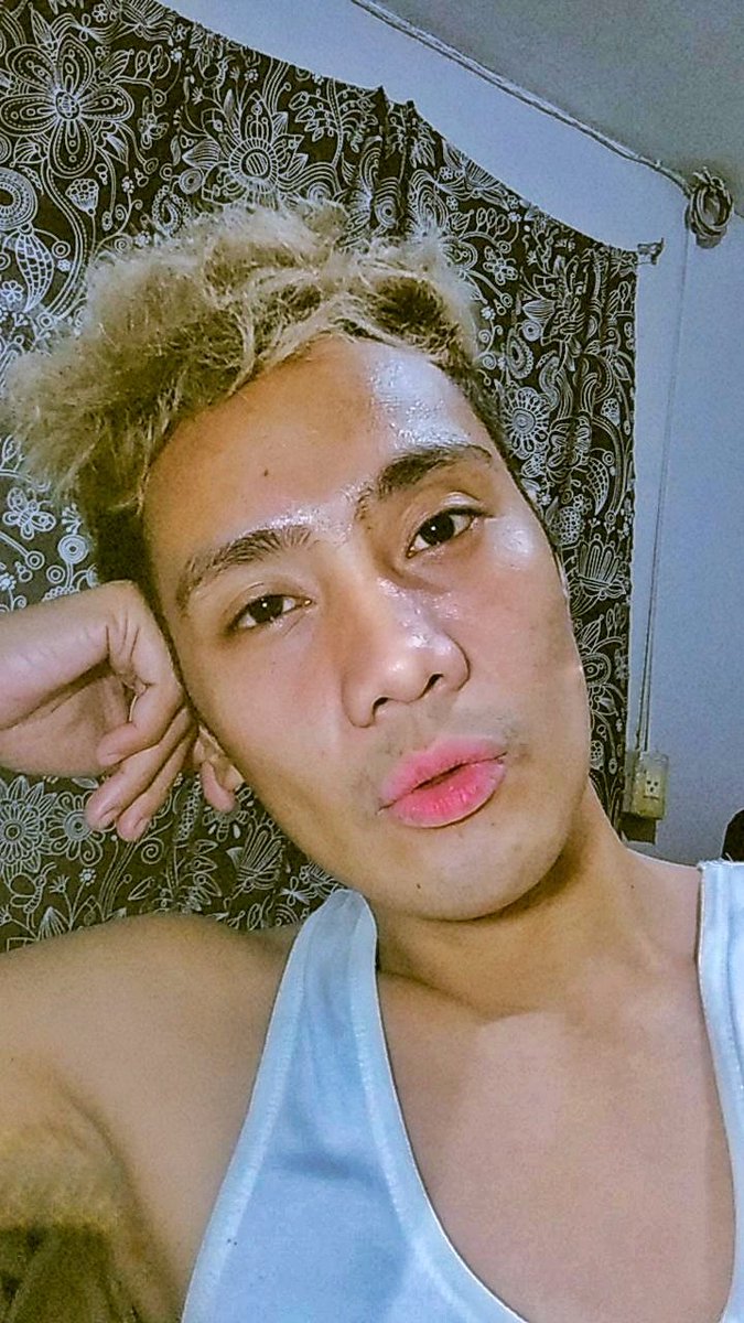 nellyvalencia0's tweet photo. morning ❤ 🌄
#streetfashion #ootdinspiration #ootd #mensfashion #aesthetics #streetstyle #influencer #styleinfluencer #followme #retweet #instagay #gay #rainbow #vsco #vscoph #iloilo #ilocity #iloilocityoflove #retweet https://t.co/Du9sz5fC4j