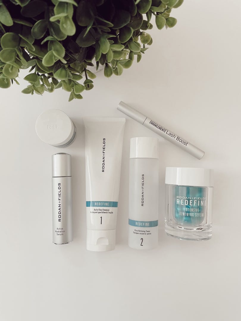 RPGolfFitness's tweet photo. Tackle wrinkles big + small! Fight fine lines + wrinkles plus visibly lift, sculpt + firm for younger-looking skin. https://t.co/9Y6kTX6ktd