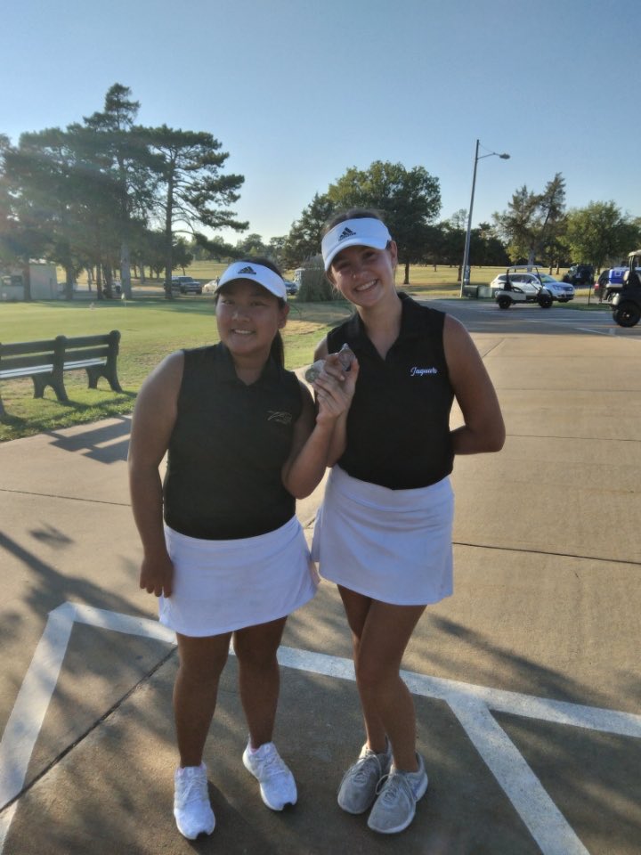 Andover_Central's tweet photo. Congrats to these two ladies as they finished in the top ten today in Wellington!  Ella Randolph finished 6th and Hannah Tri is your JV tournament champion!  Great job ladies! #ACAllday https://t.co/1bg030uYlp