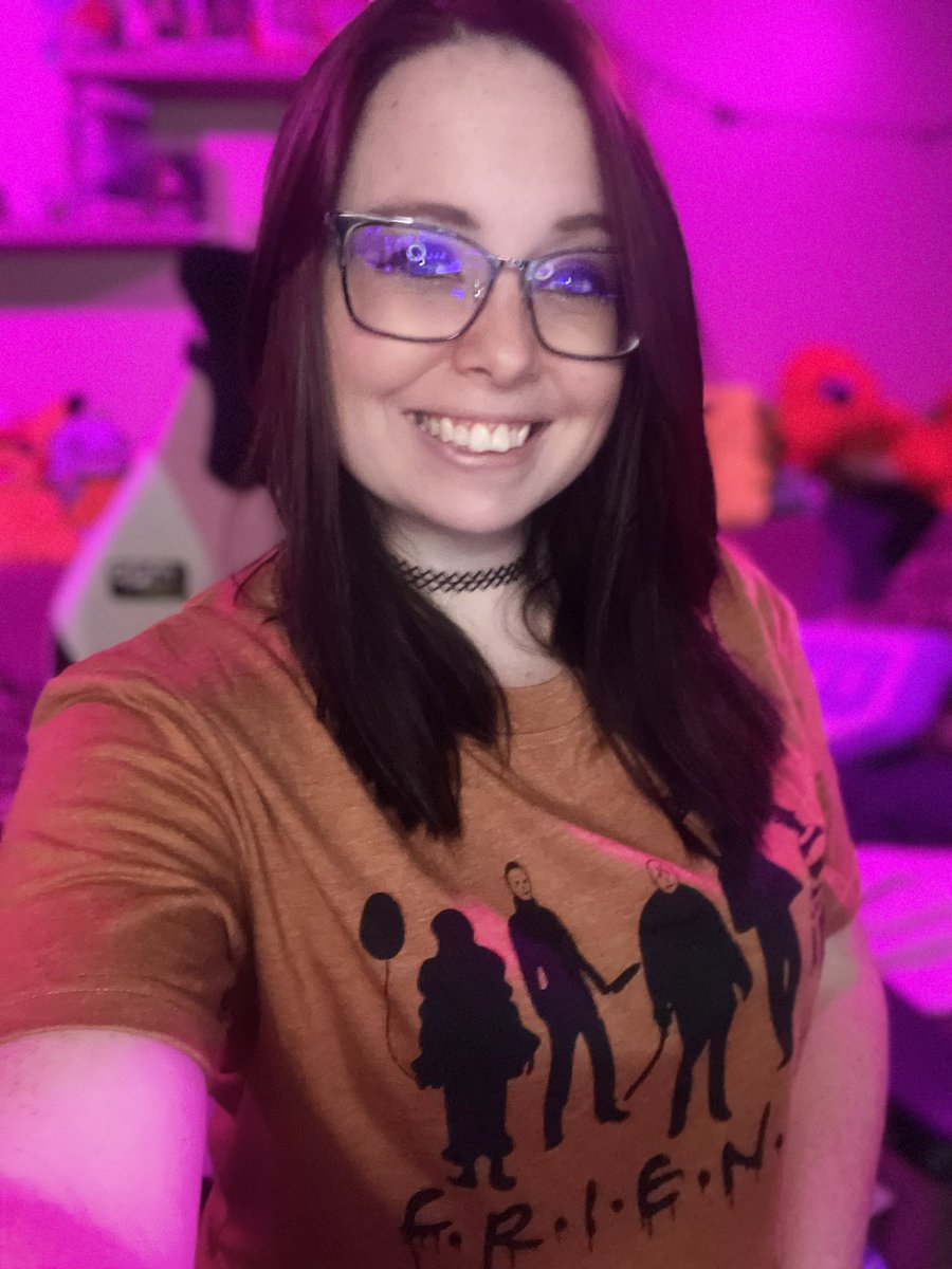 KhaoticKrisTTV's tweet photo. Live with some Dead by Daylight tonight! 

Pretty please killer can we be friends?!

@DeadByBHVR | #intothefog | #ShirtMySurvivor 

https://t.co/dIEmgg5SOu https://t.co/c42TwxRbBf