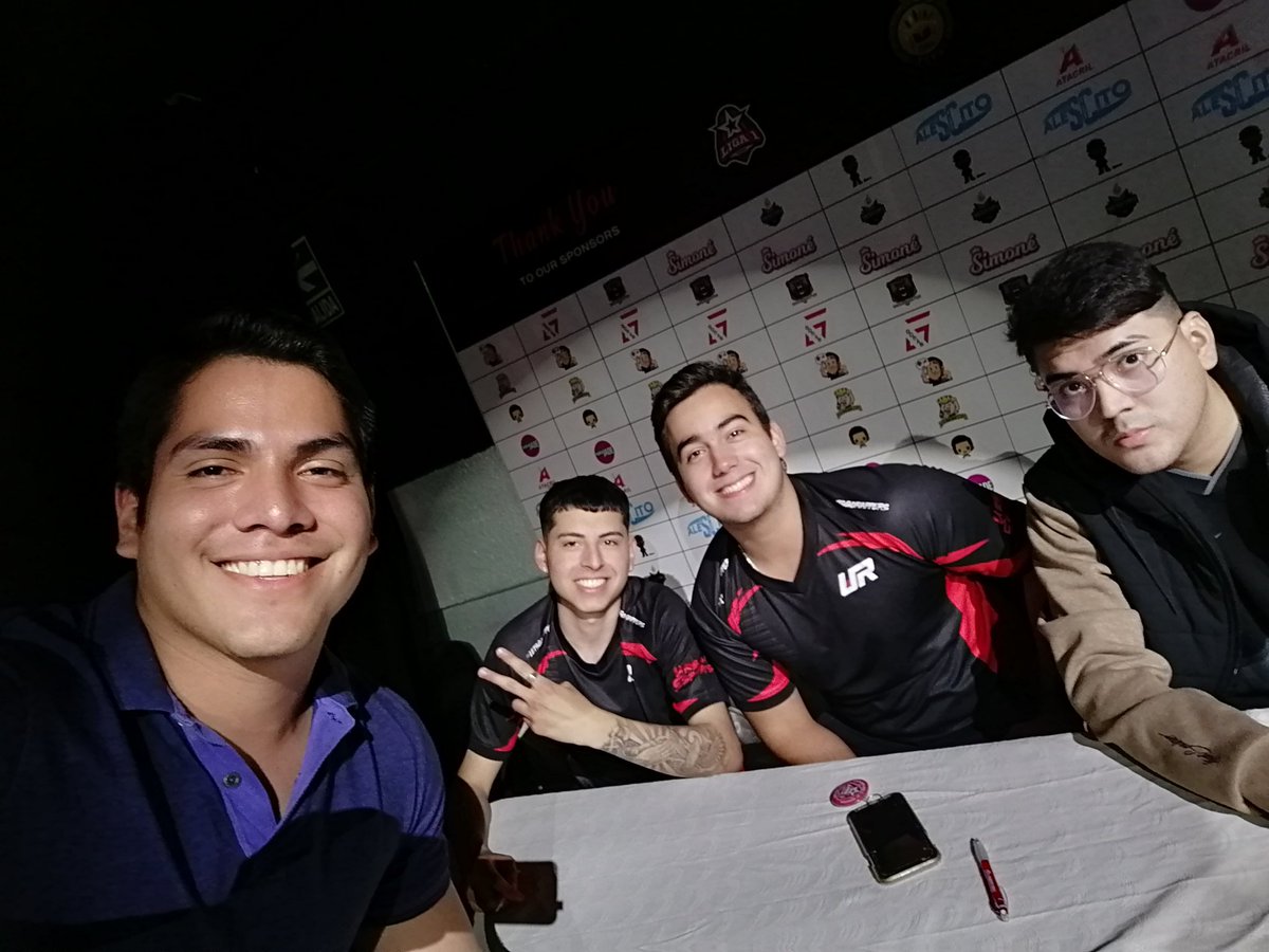 johnny_or9's tweet image. Un lujo haber podido formar parte del presencial de @LIGA1_PE y haber compartido este gran momento con la comunidad peruana de CR. Primer presencial por mi parte, felicitar a los organizadores por haberlo hecho posible, el evento estuvo espectacular🔝