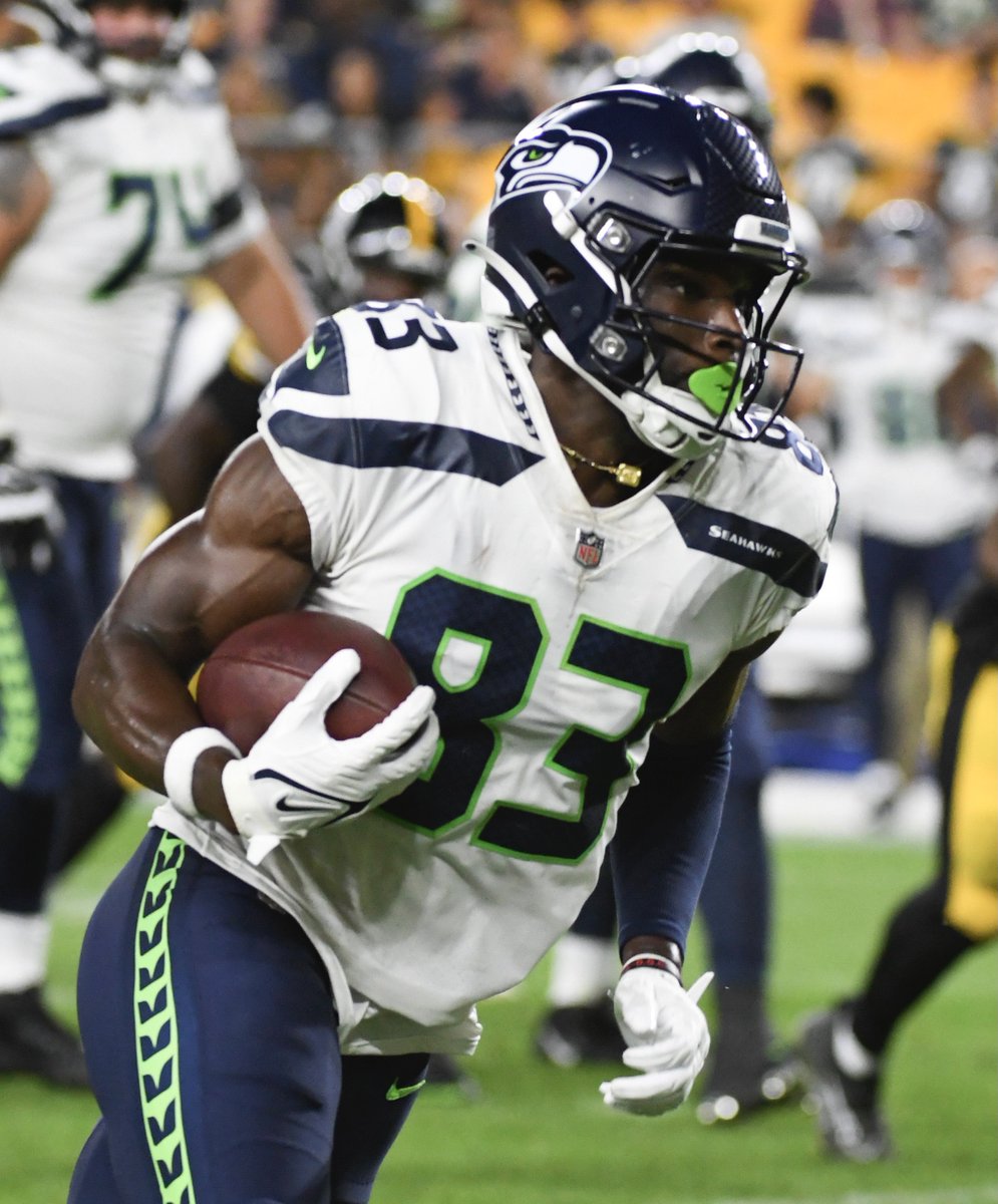LRBearsFootball's tweet photo. 𝐀𝐥𝐥 👀 𝐨𝐧 𝐑𝐞𝐤𝐞‼️

@DarekeYoung4 set to make @Seahawks regular season debut during #MondayNightFootball 

📺: #DENvsSEA at 8:15 on ESPN/ABC https://t.co/tuF9TH62t0