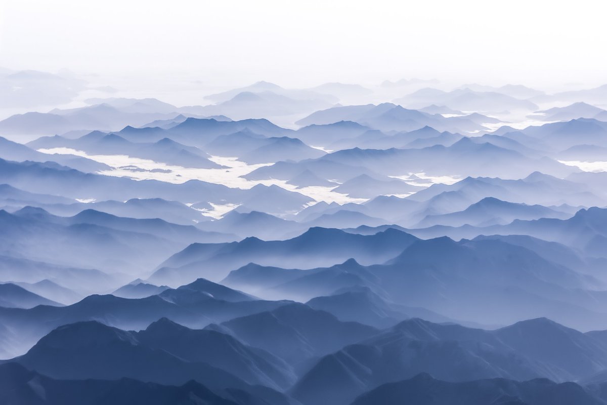 gm gm! Layers for days! who else loves em like I do? 💙💙