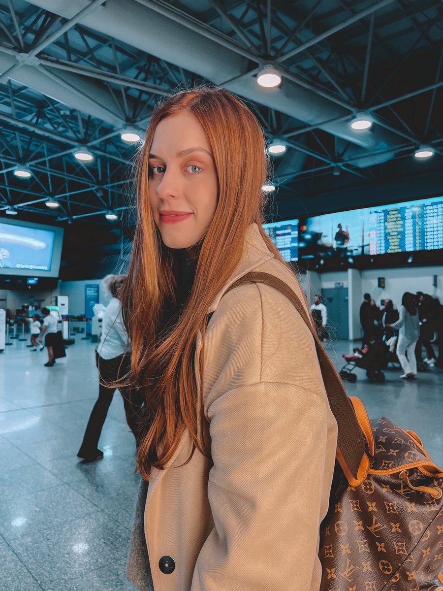 sophiaabrahao's tweet photo. ✈️❤️ https://t.co/diQeH2HqgK