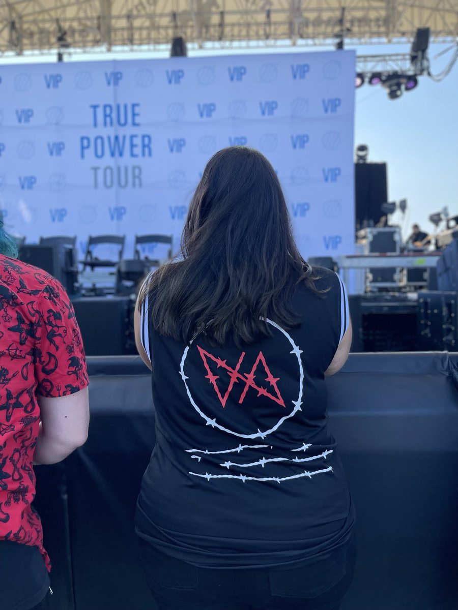 Corinne_the_cat's tweet image. #TRUEPOWERTOUR @IPrevailBand  ASBURY NJ