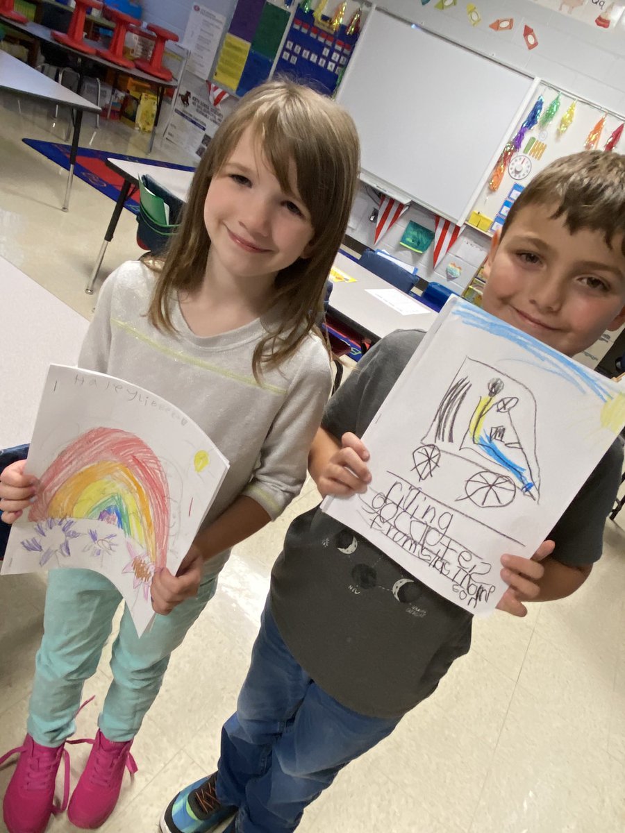 kendra_windsor's tweet photo. Making covers for our first stories of the year and then sharing our stories with each other @North_Tweets #proud2bnorthies #JCschoolschampions #weareelementary https://t.co/564kuPsJdg