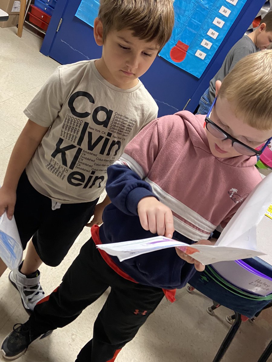 kendra_windsor's tweet photo. Making covers for our first stories of the year and then sharing our stories with each other @North_Tweets #proud2bnorthies #JCschoolschampions #weareelementary https://t.co/564kuPsJdg