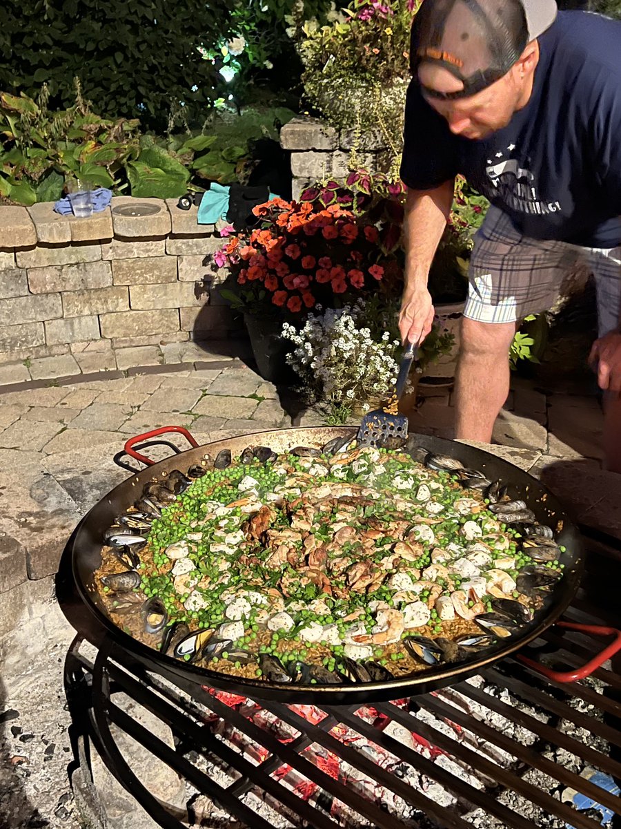 GDBJr5's tweet photo. Saturday was annual #paella night (served 26 w/ leftovers for another 10) @chefjoseandres @ScoutsCooking @ryanbennett131 @chefperkey @pt_kell @tdbaze @NealJames56 @overthefirecook @grnigne37 @yellowhammer04 @marklittle29 @klocky7 @GreensPro #CasaDeBennett #overthefirecooking https://t.co/EXpaFaxk5h