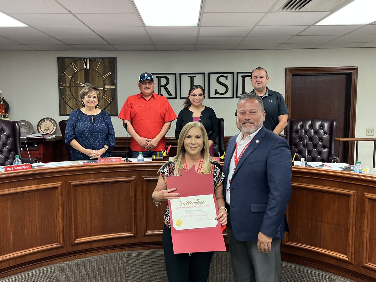 Please join us in recognizing Lydia Lerma of the Business Office, for earning the Proud You're a Picker Award for the Month of September. Robstown ISD's Employee Recognition Program honors employees who go above and beyond their job duties.