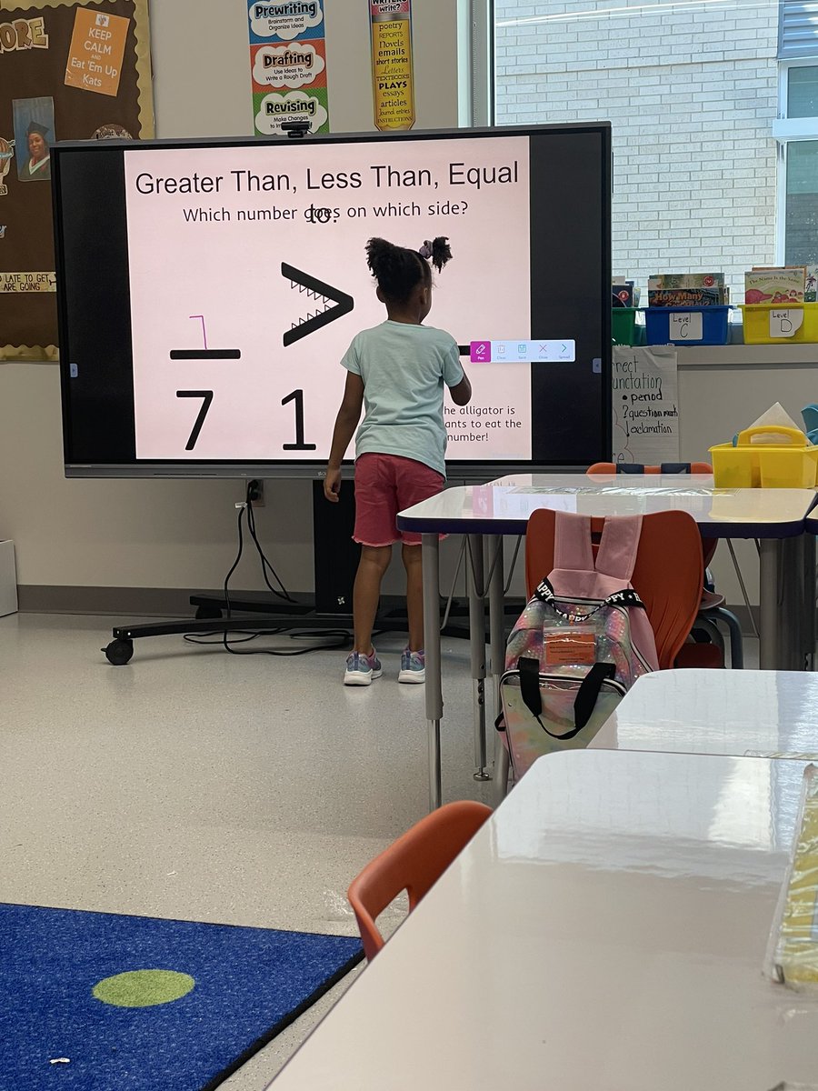 MavoAntonietta's tweet image. What a great participation! 1st graders in Ms. @kmckindl3’s class were comparing numbers, making equations, and explaining their thinking using math vocabulary 💜🐯👏🏼 #buildingmathematicians @MLCmath @HumbleISD_LLE @HumbleISD @HumbleElemMath