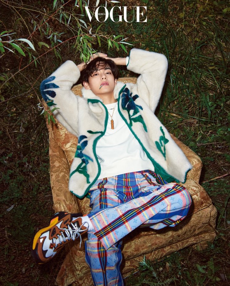 VOGUE KOREA tweet media