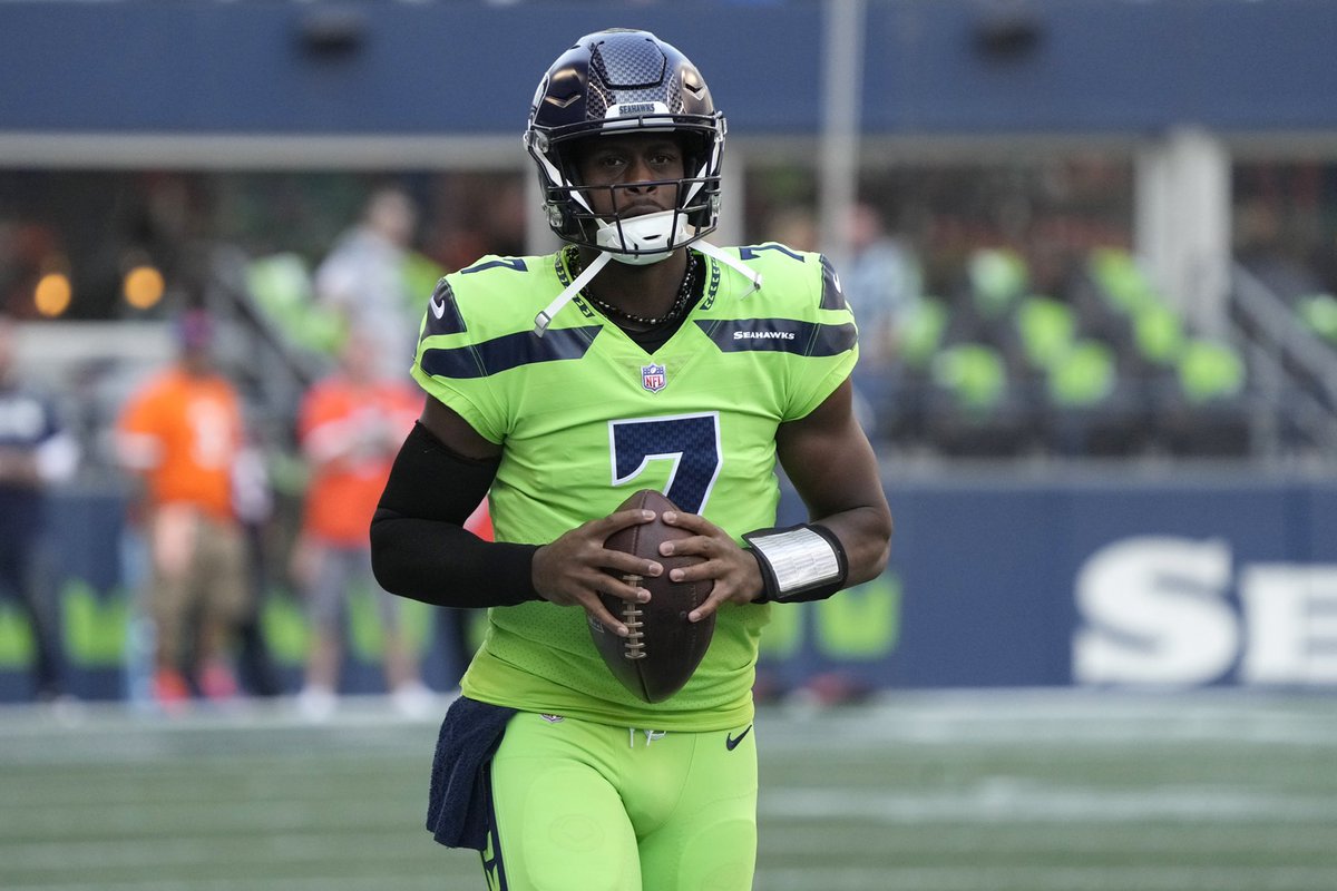 Jay_Tust's tweet photo. Just to be clear…
LET’S GO HAWKS! #HawkOn https://t.co/RrqE5pjsFt