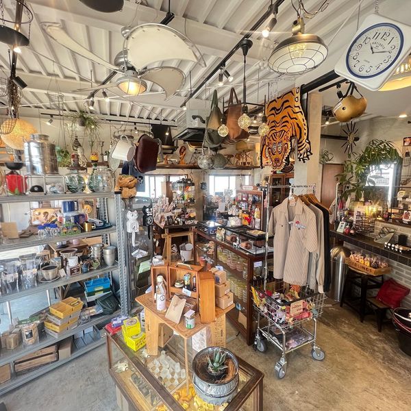 ongatamar's tweet photo. オンガタマルシェ出店者のご紹介👏
『CREAP STORE』
🏣東京都八王子市西寺方町367-2
☎️ 042-659-1870
instagram
https://t.co/6zvhkpVNra
#オンガタマルシェ #オンマル #雑貨 #生活不必要雑貨 #CREAPSTORE #クリープストア #オンガタ銀座商店会 https://t.co/lk65zghoWV