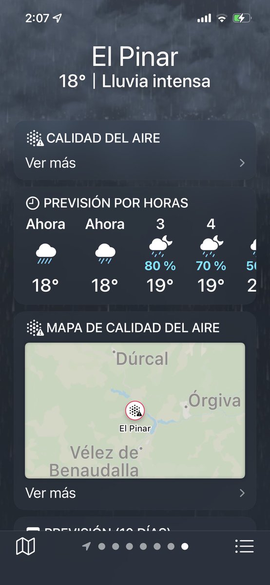 ElaMuMo's tweet photo. #GranadaArde #IFLosGuajares  Lluvia en la zona, el milagro podría ocurrir?? 5 días de infierno y todo en contra. Esta noche el humo y el olor a quemado en toda Granada nos mantiene despiertos en apoyo a los incansables héroes de @Plan_INFOCA Ánimo y mucha suerte!!! 💪🏻 https://t.co/c9FKlPxUBV