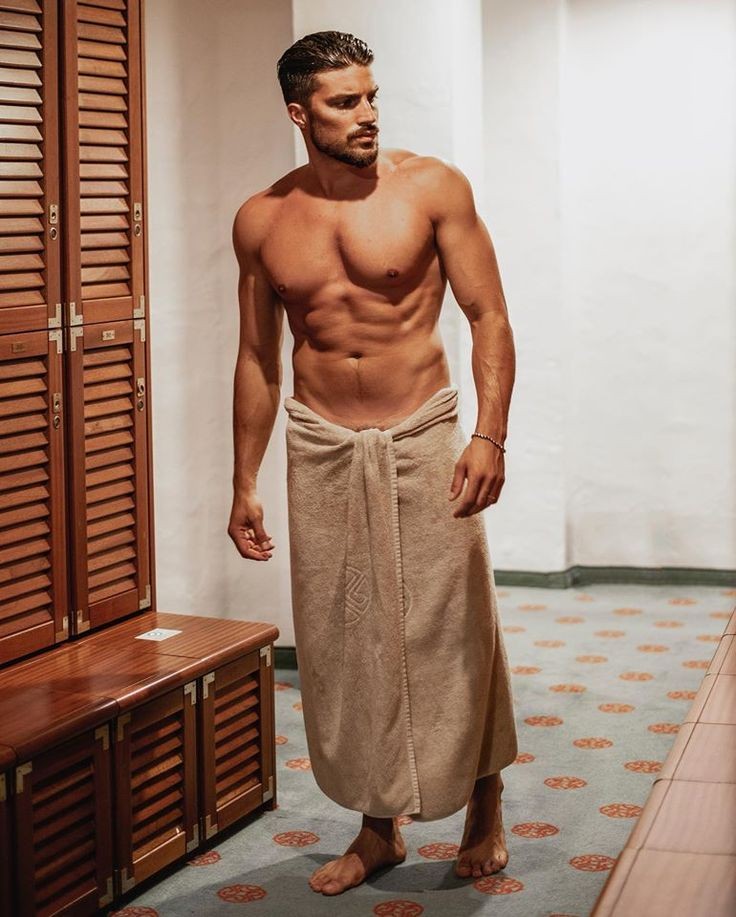 mqlnz's tweet image. 🔥👠 — Cabaré das Donnas - Reaberto.

Quando pensa em liberdade, o que vem na sua mente além de Donnas? Aprendemos a arte do corpo livre, flerte e provocações

Tirem as crianças da sala porque o cabaré está aberto