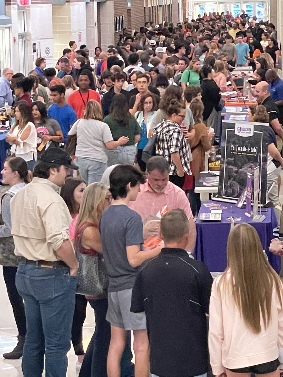 We’re so proud to see our Jackets getting info and dreaming big at our RISD College Night!
Come on out to RHHS 7 to 9 PM!