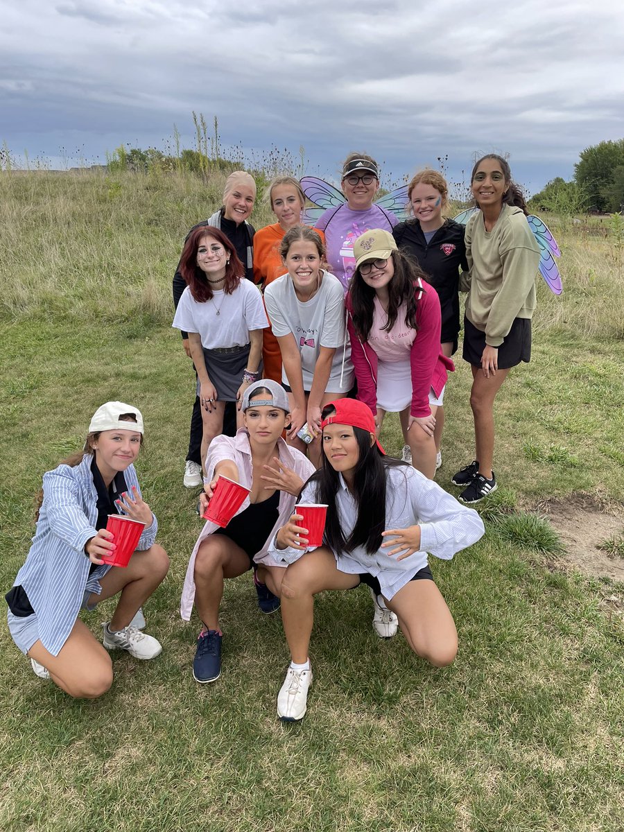 GirlsGolfFHS's tweet photo. Always a fun time with our last practice of the season as a whole team.  Played a scramble and the Fratz (Kristi, Lola, and Jazlin) tied the coaches at -1 https://t.co/voXpk3bkTa