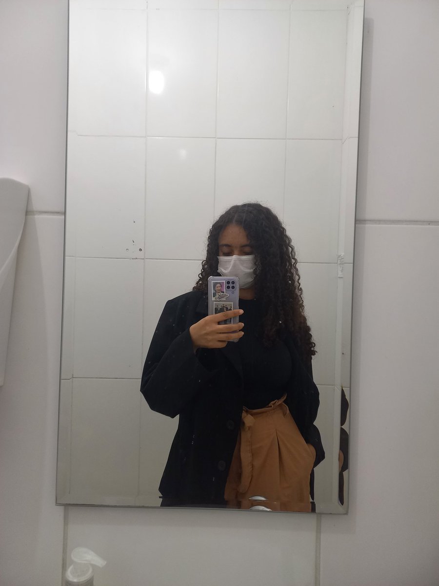 sweetietuan's tweet photo. 💜purple phones and quick bathroom mirror selfies are our thing 💜 #monbebeselcaday #mbbsd #MONSTAX #IM @OfficialMonstaX https://t.co/dgrG7E5GgU