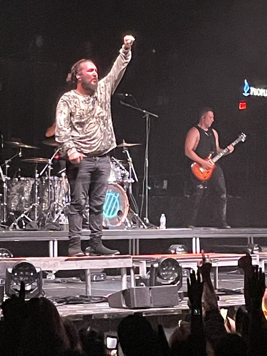 3hairymutts's tweet image. #TRUEPOWERTOUR Pittsburgh 🤘