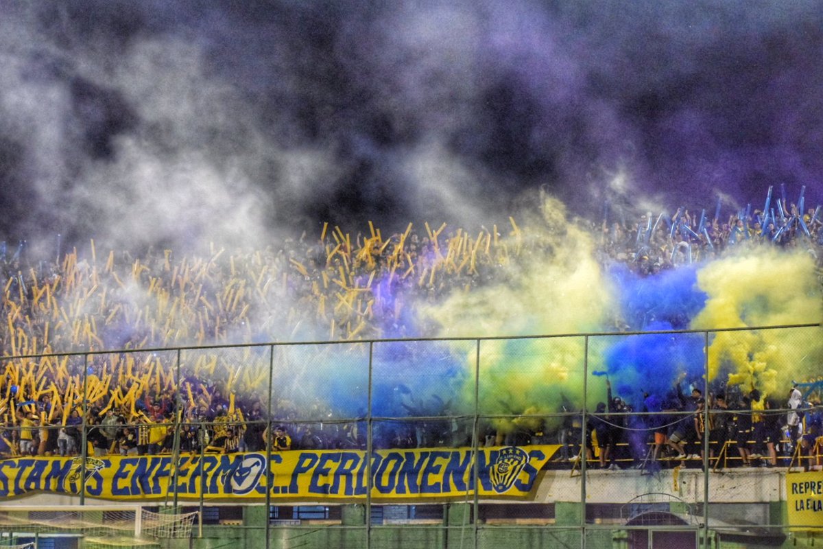 ¡La hinchada esta loca por vos! 🤩
🔵🟡🔵🟡🔵🟡🔵🟡🔵🟡🔵🟡🔵
#ContigoSiempreLuqueño 

📸 <a href="/RosiiEstigarrib/">Rosario Estigarribia</a>