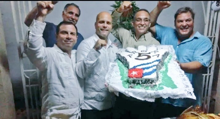 #Fidel nos dijo Volverán!, prometió que estarían de regreso en la patria añorada...y VOLVIERON ‼️

                 👉 #DeZurdaTeam