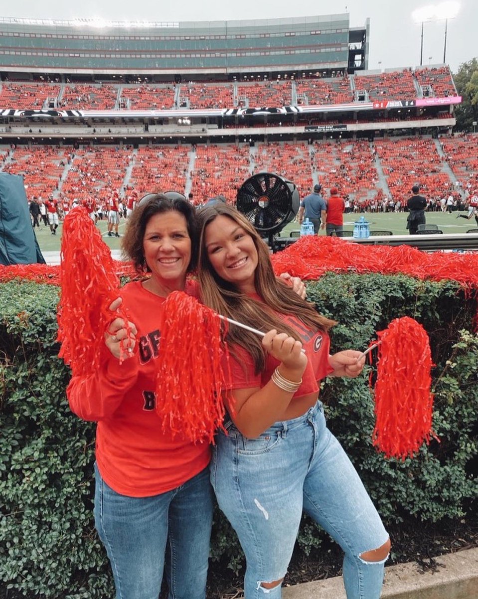 Mallorie_xo's tweet photo. Saturday in Athens 🐶♥️ https://t.co/HP1Hobgjyq